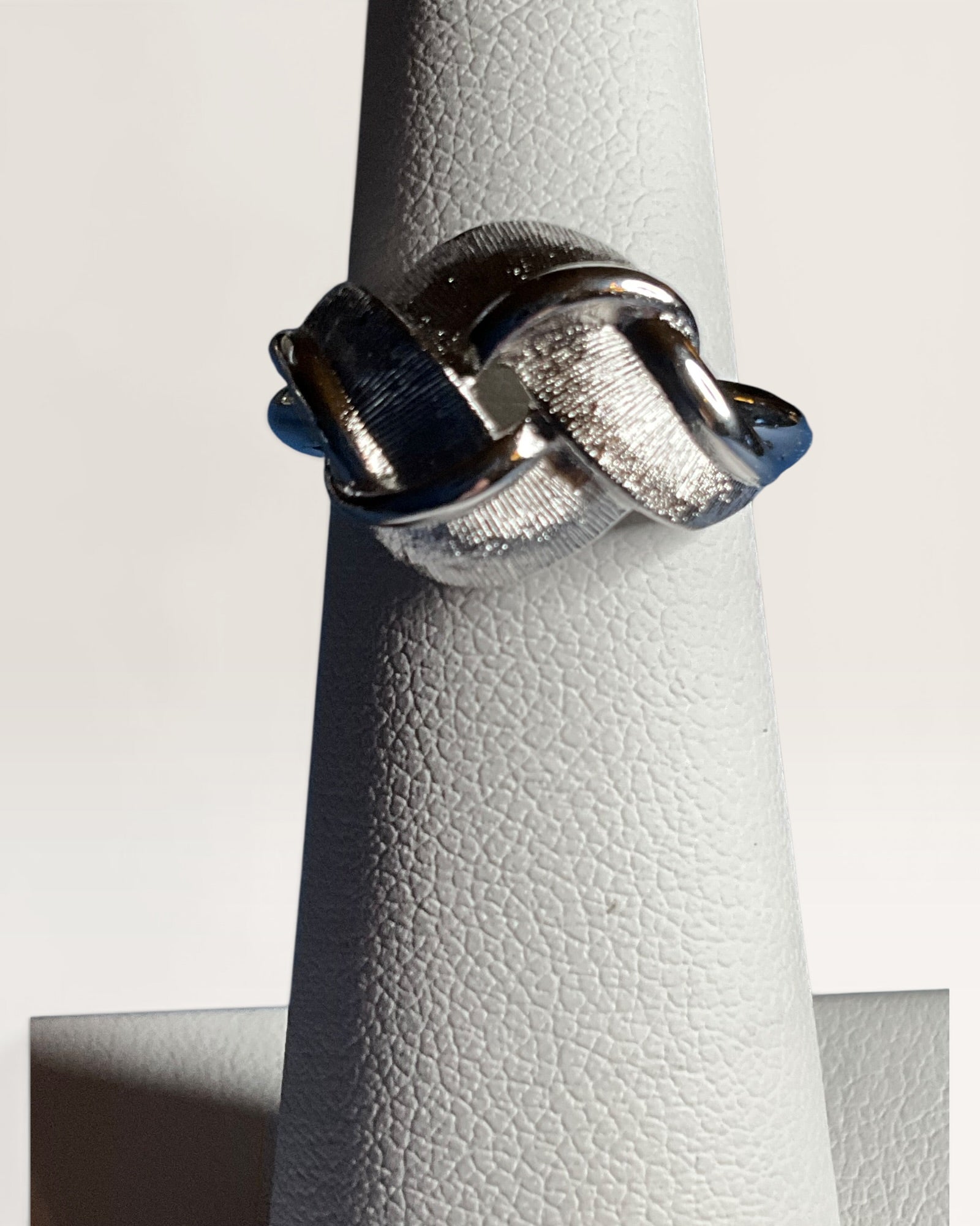 Vintage Avon Ribbon Knot Silver-Tone Ring - Estate Sale (Great Condition)