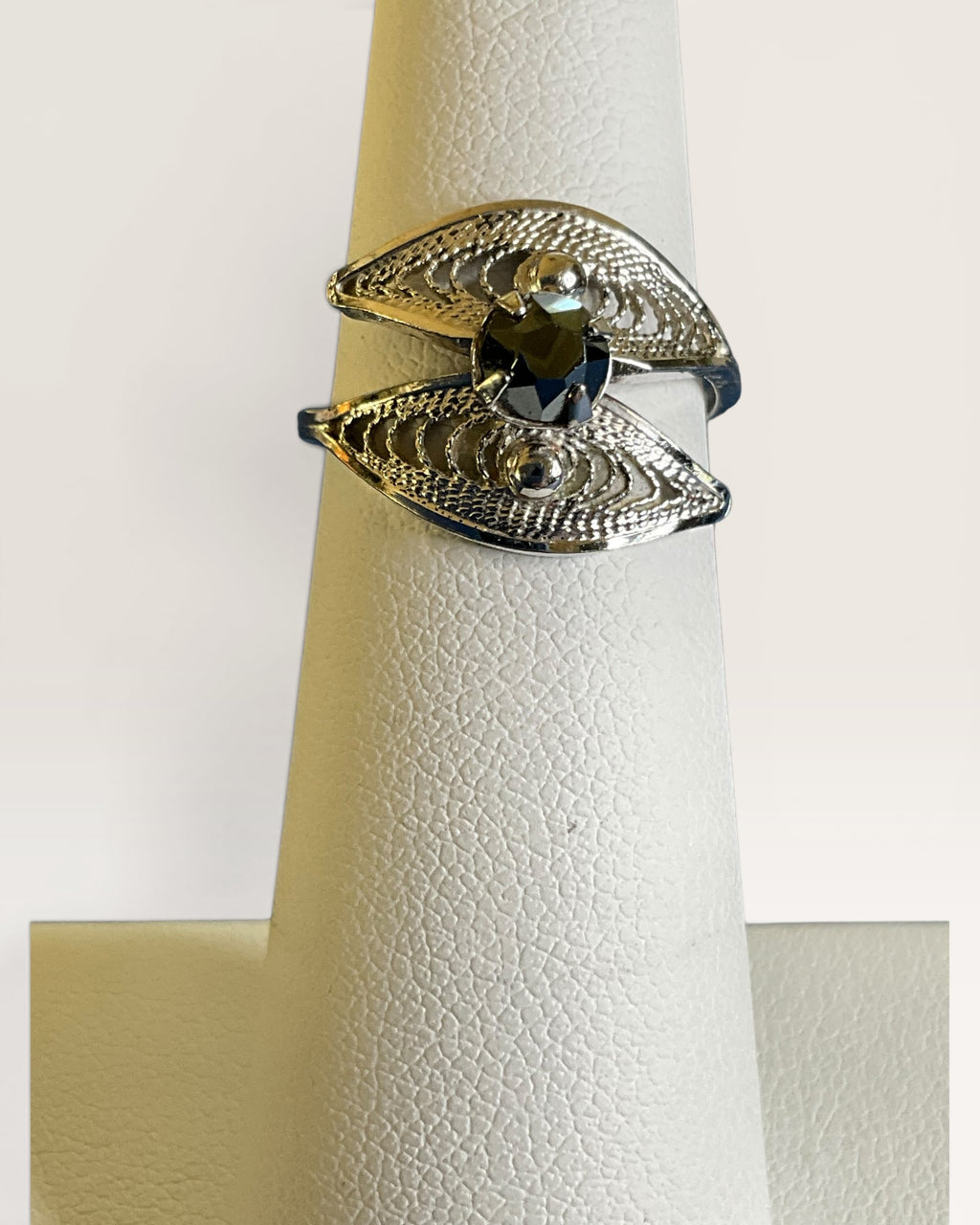 Sterling Siliver Bi-Pass Rig with Hematite and Filigree Accents - Estate Sale (Great Condition)