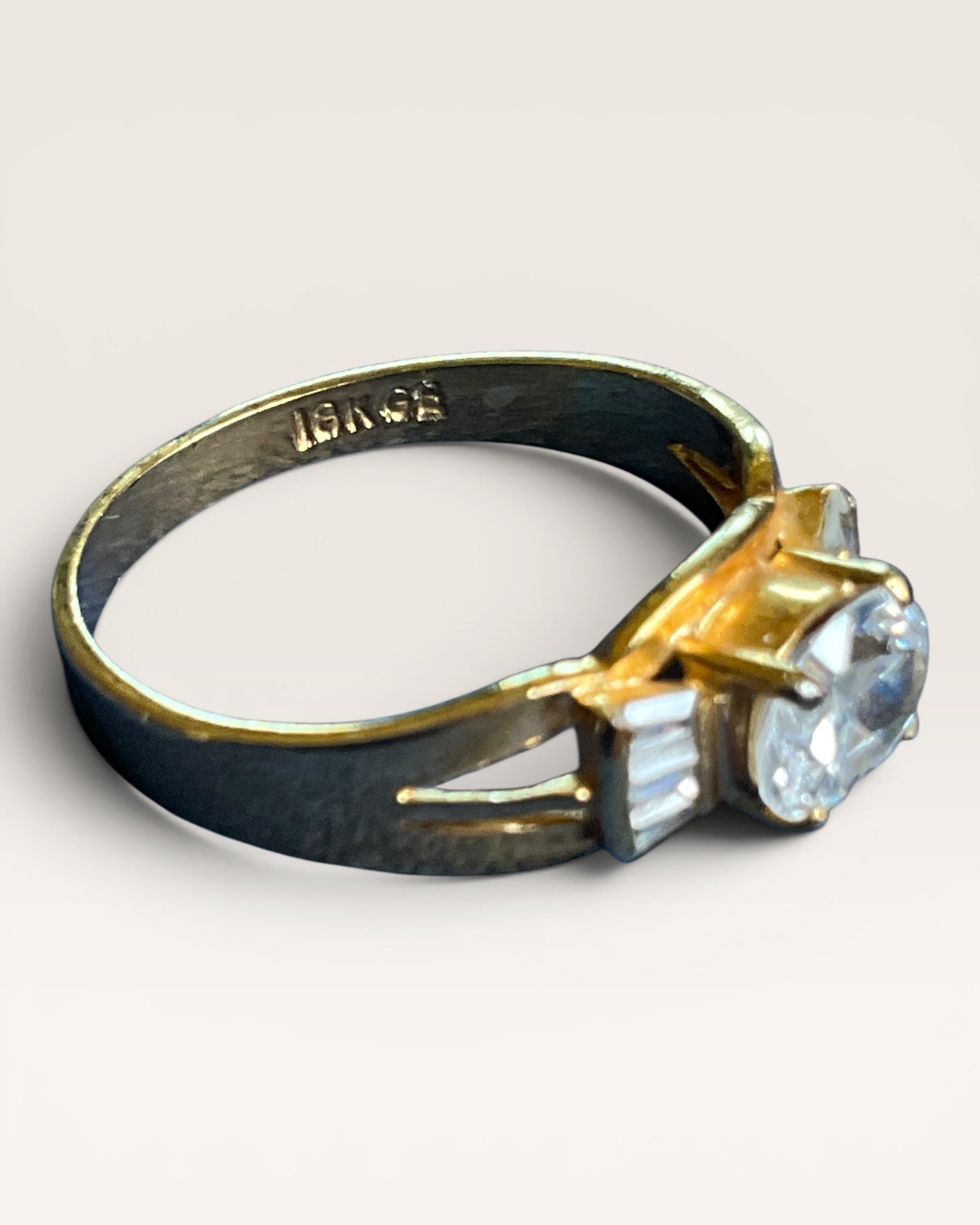 18K G.E. with Channel Baguettes and Center Cubic Zirconia Stone - Estate Sale (Great Condition)