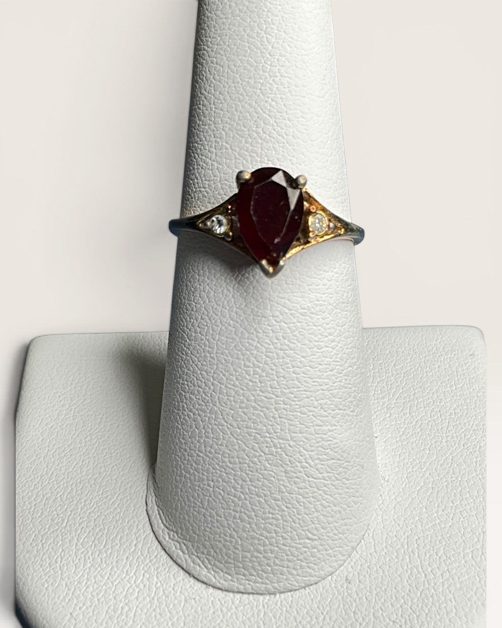Vintage Avon Scarlet Temptation Gold Tone Ring - Estate Sale (Great Condition)