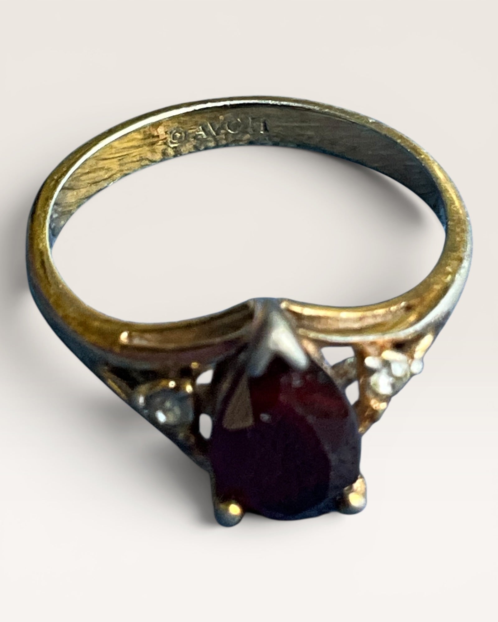 Vintage Avon Scarlet Temptation Gold Tone Ring - Estate Sale (Great Condition)