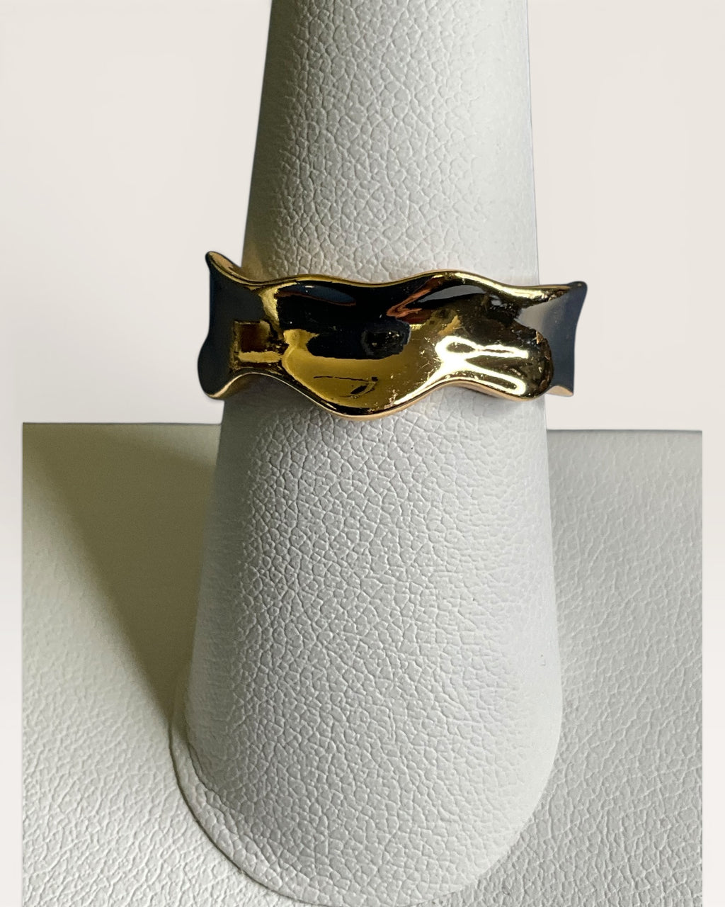 Modern Sculptural Wavy Statement Ring - Estate Sale (Great Condition)