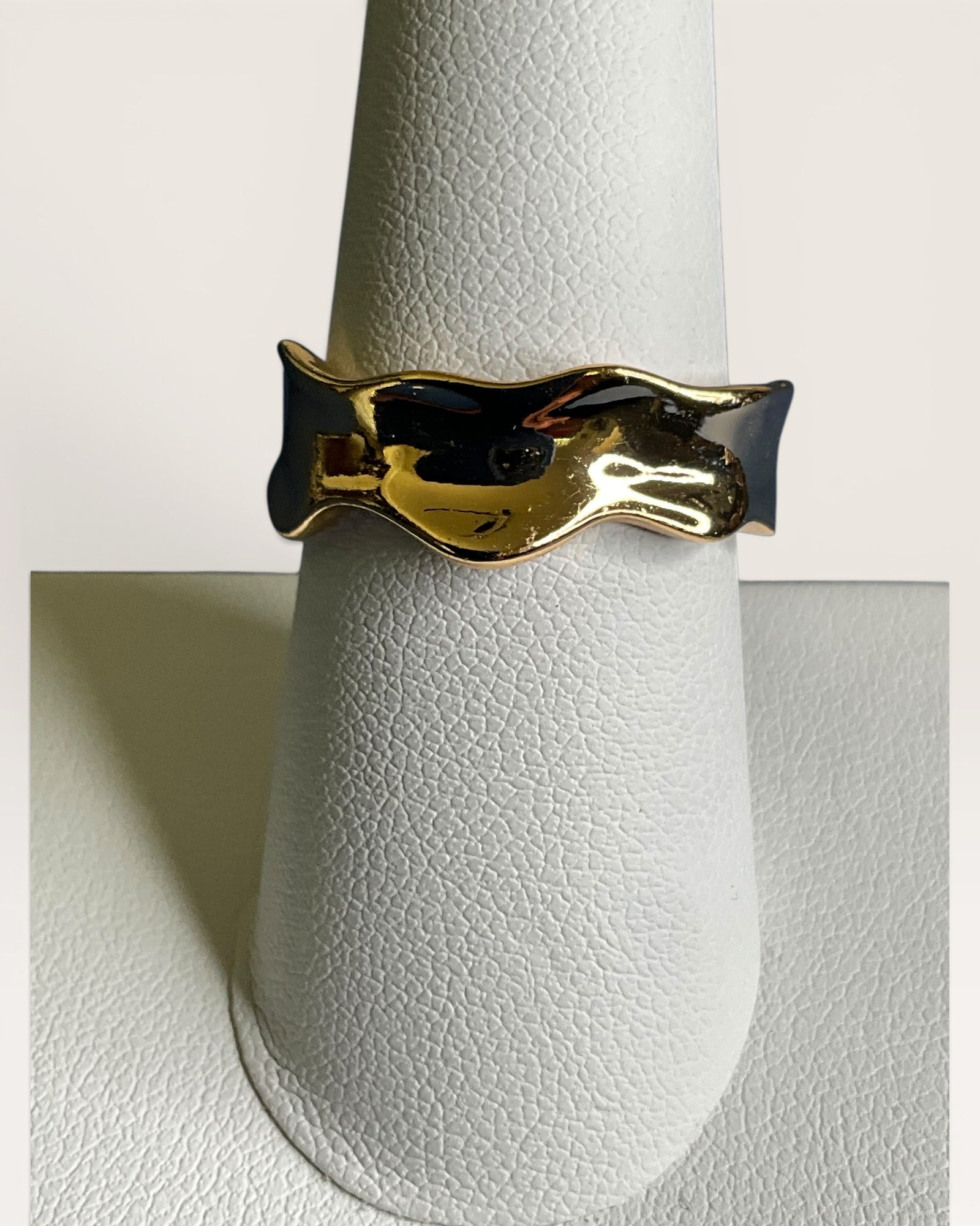 Modern Sculptural Wavy Statement Ring - Estate Sale (Great Condition)