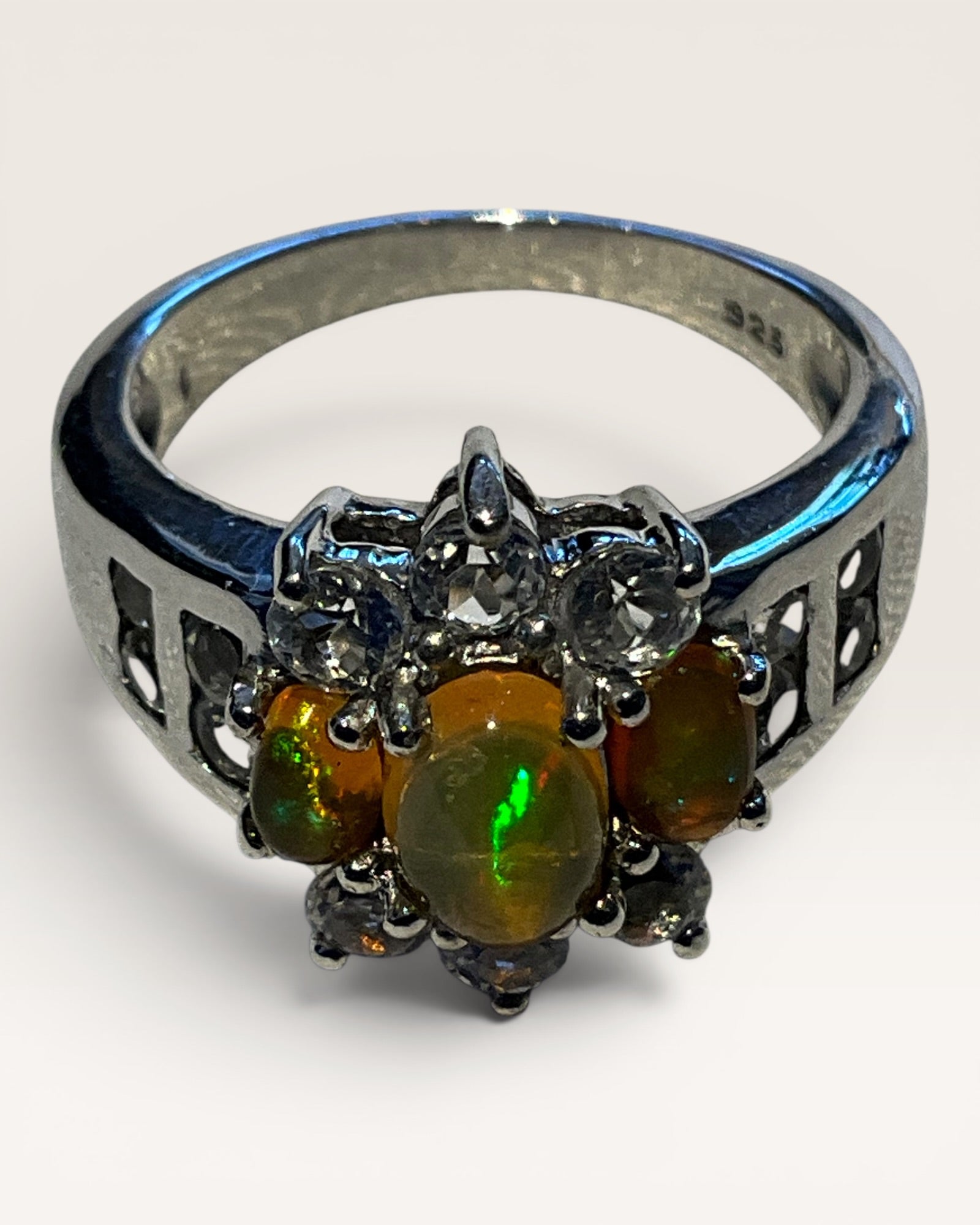 Sterling Silver Ethiopian Fire Opal Gemstone Ring - Estate Sale (Great Condition)