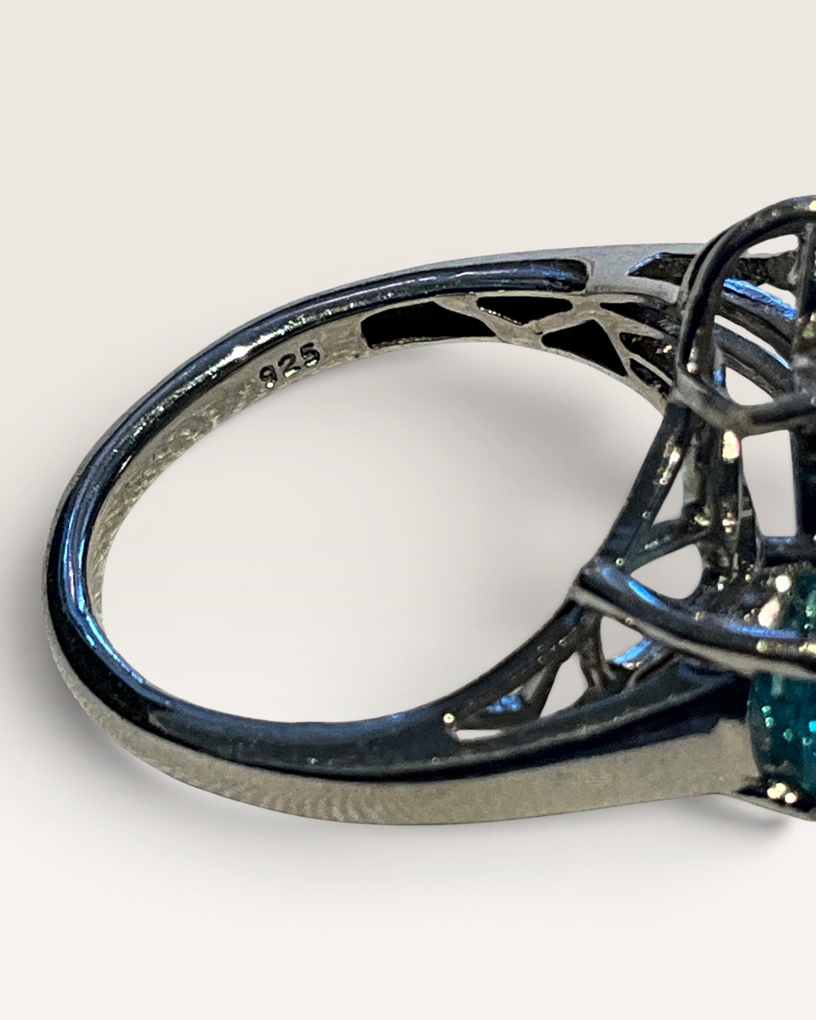 Sterling Silver Blue Apatite Flower Cluster Ring - Estate Sale (Great Condition)