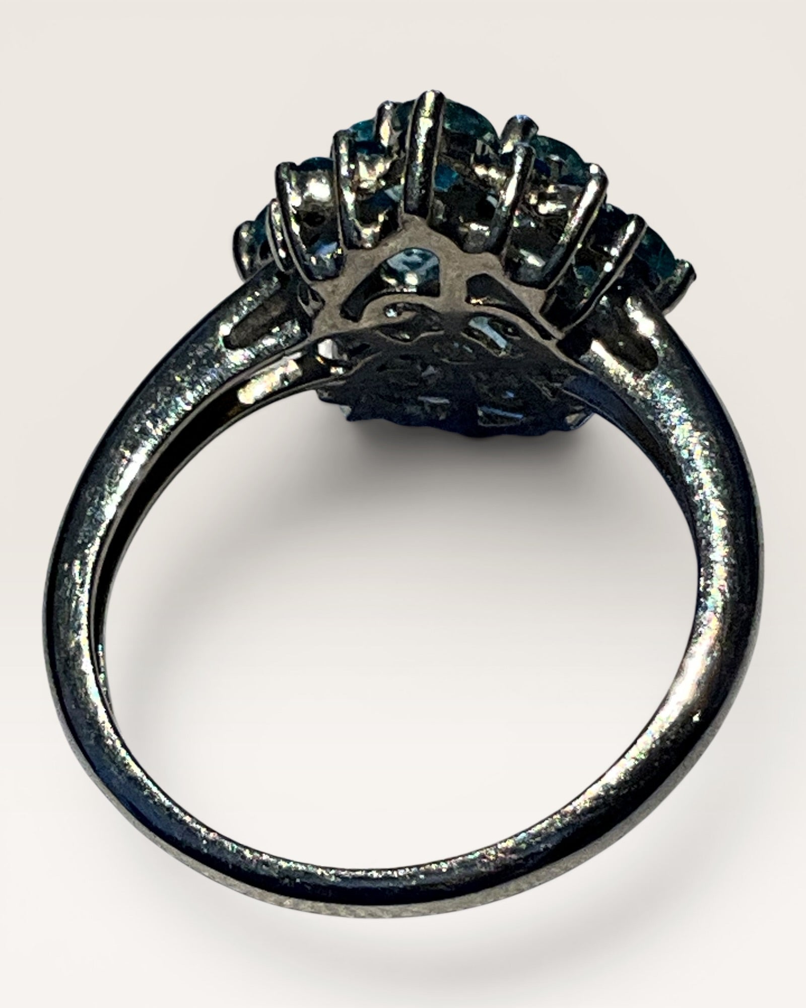 Sterling Silver Blue Apatite Custer Ring - Estate Sale (Great Condition)