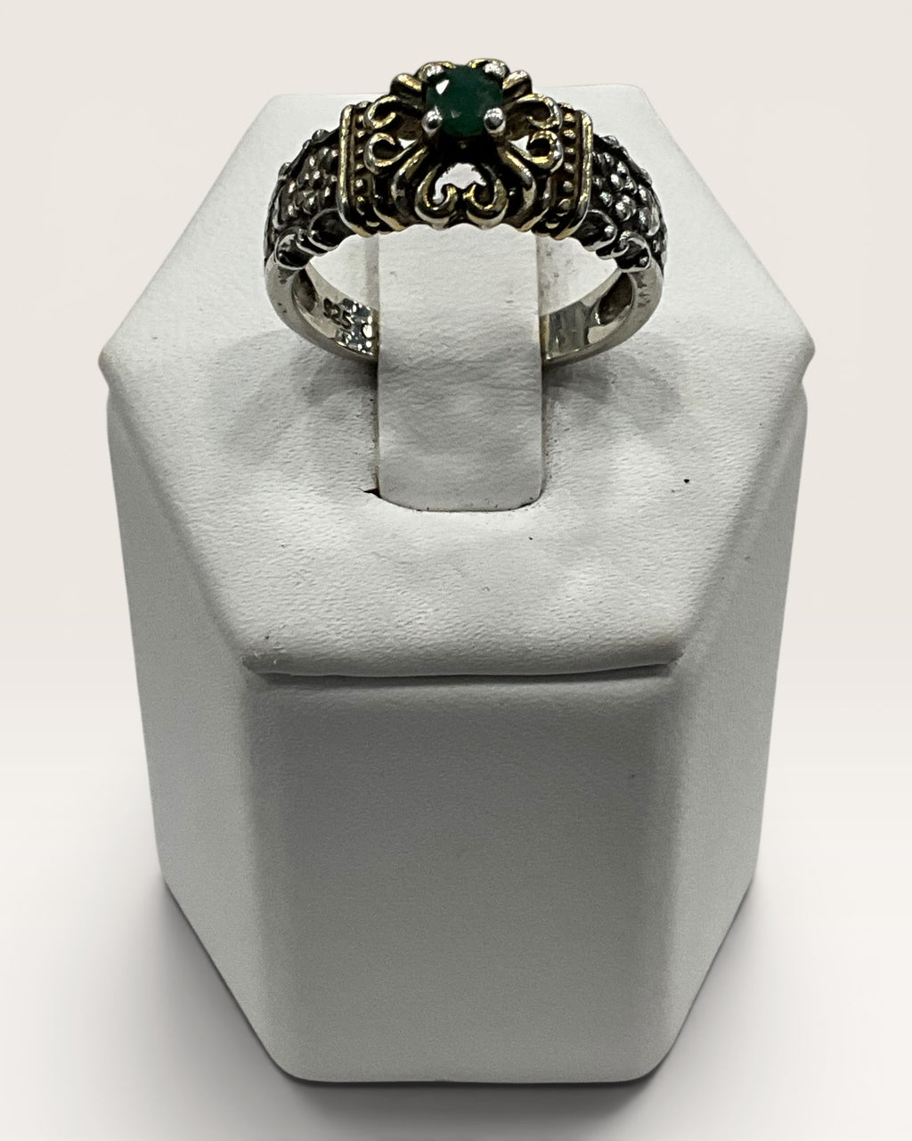 Sterling Silver Emerald Gemstone Ring - Estate Sale (Great Condition)