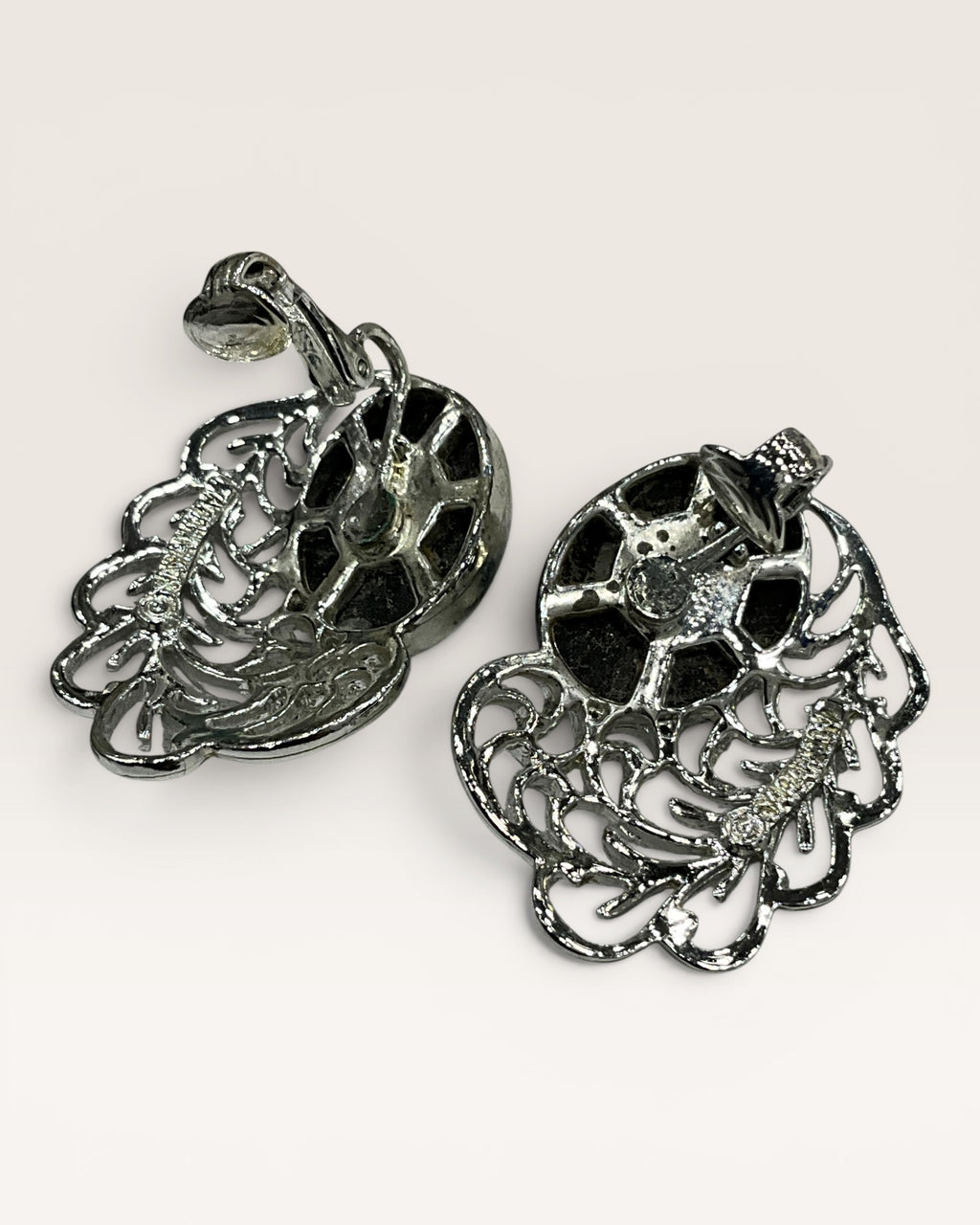 Sarah Coventry Clip on Earrings Silver Tone with Pearls Dangles - Estate Sale (Great Condition)