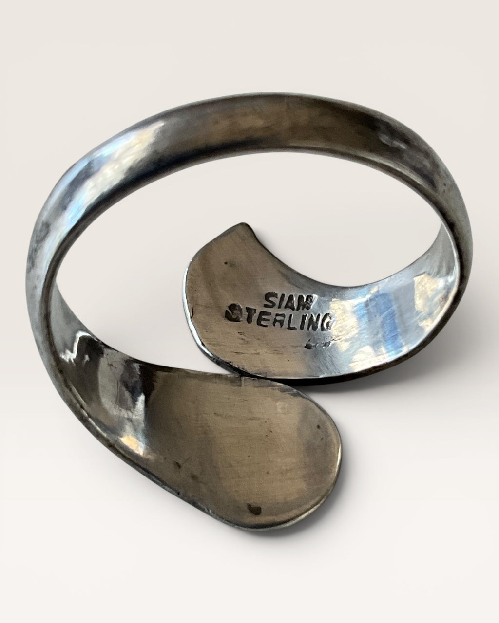 Siam Sterling Silver Vintage Black Wrap Around Ring - Estate Sale (Great Condition)