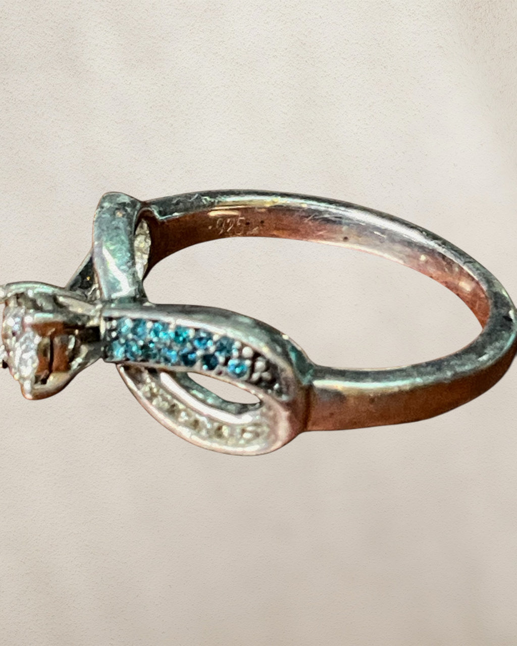925 Sterling Silver Blue & White Diamond Infinity Ring - Estate Sale (Great Condition)