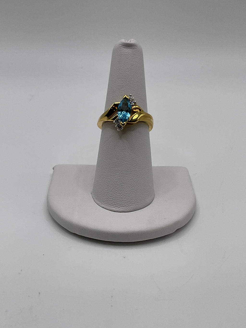 Vintage Style Marquise Blue Stone Ring in Gold Tone - Estate Sale (Great Condition)