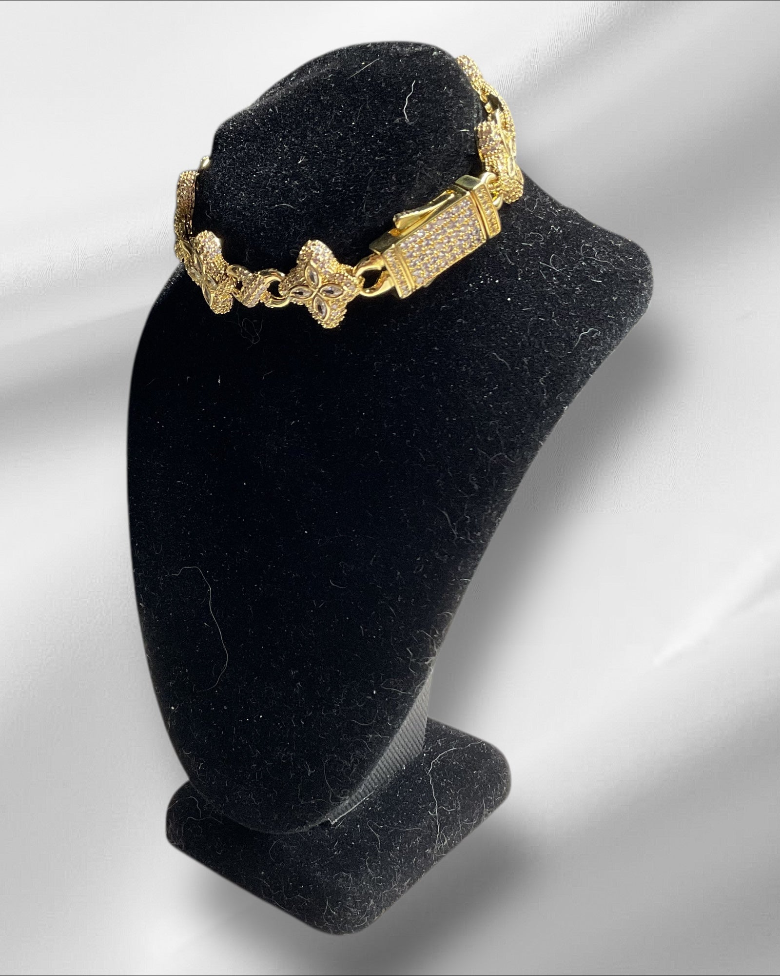Bling Collection - Clover Dainty Bracelet