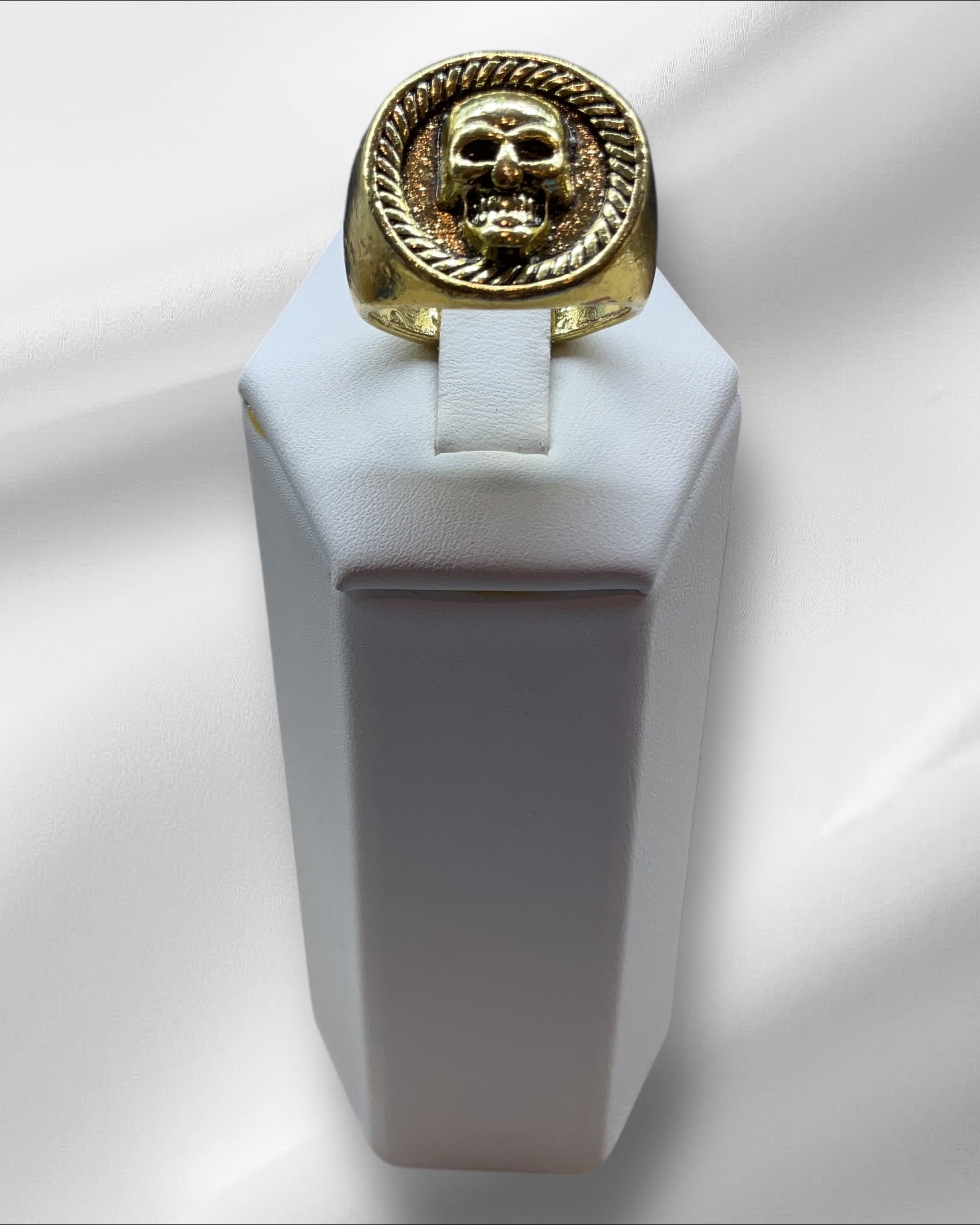 Ring (Unisex) - Estate Sale (Great Condition)