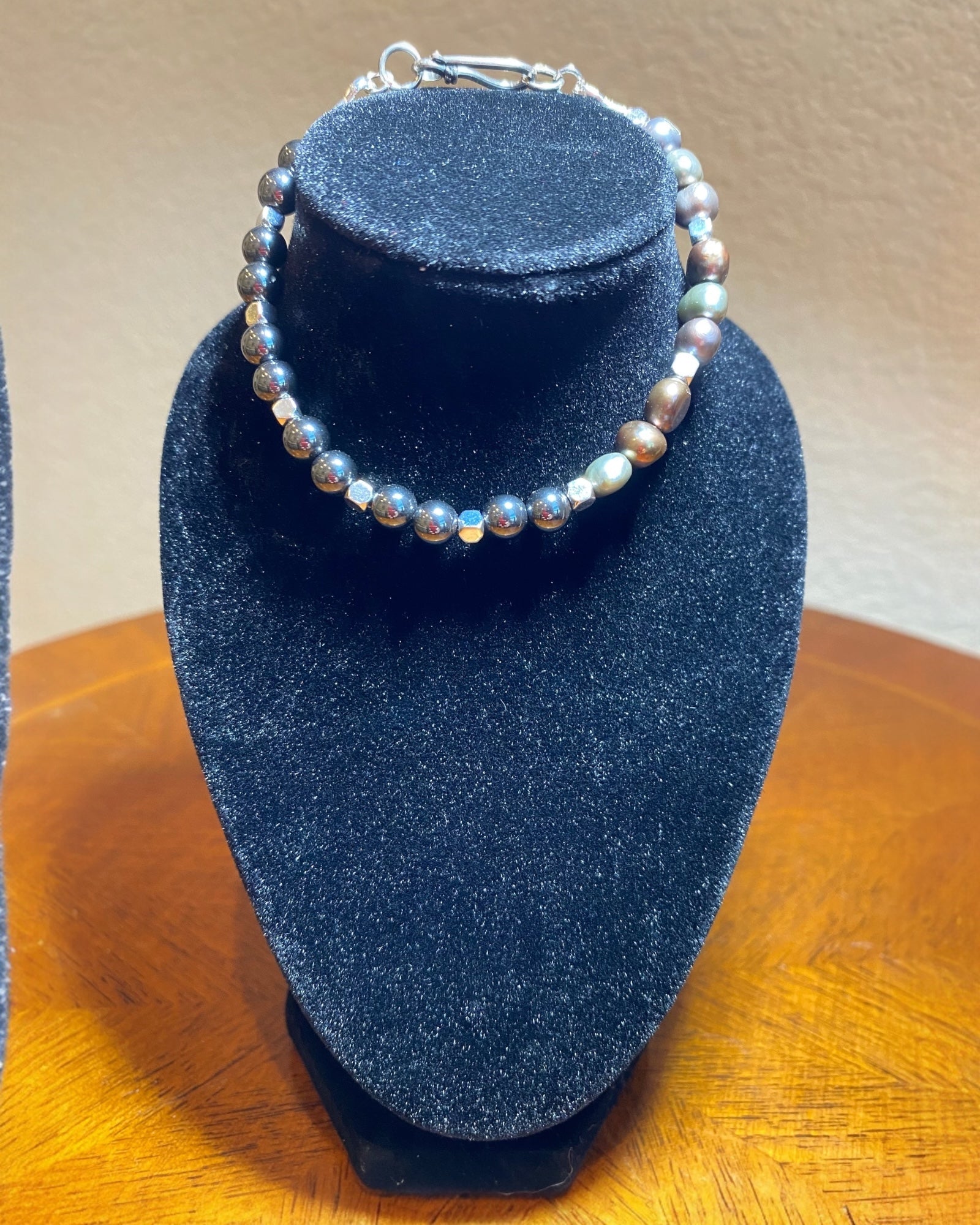 Hematite & Freshwater Pearl Bracelet