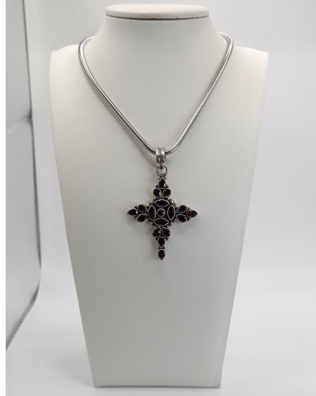 Sterling Silver 15.7 Grams Garnet Cross Pendant Necklace - Estate Sale (Great Condition)