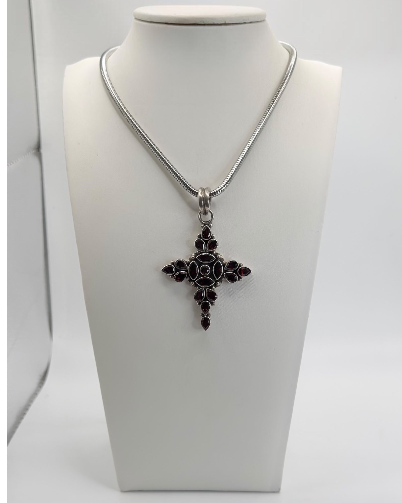 Sterling Silver 15.7 Grams Garnet Cross Pendant Necklace - Estate Sale (Great Condition)