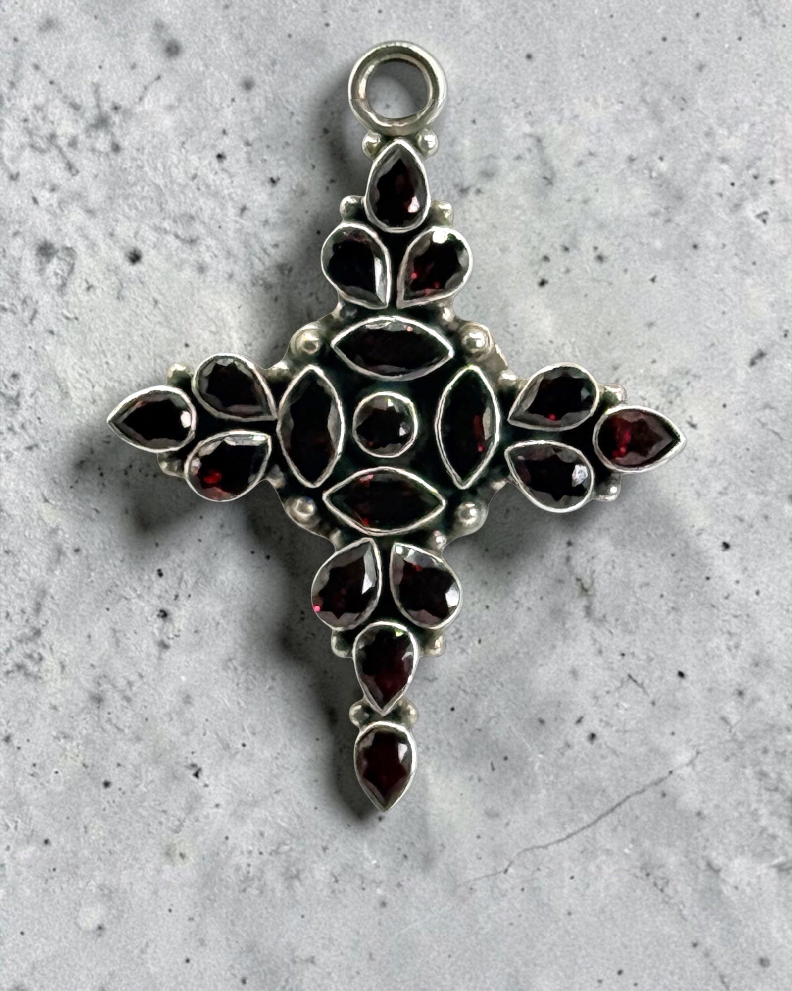 Sterling Silver 15.7 Grams Garnet Cross Pendant Necklace - Estate Sale (Great Condition)