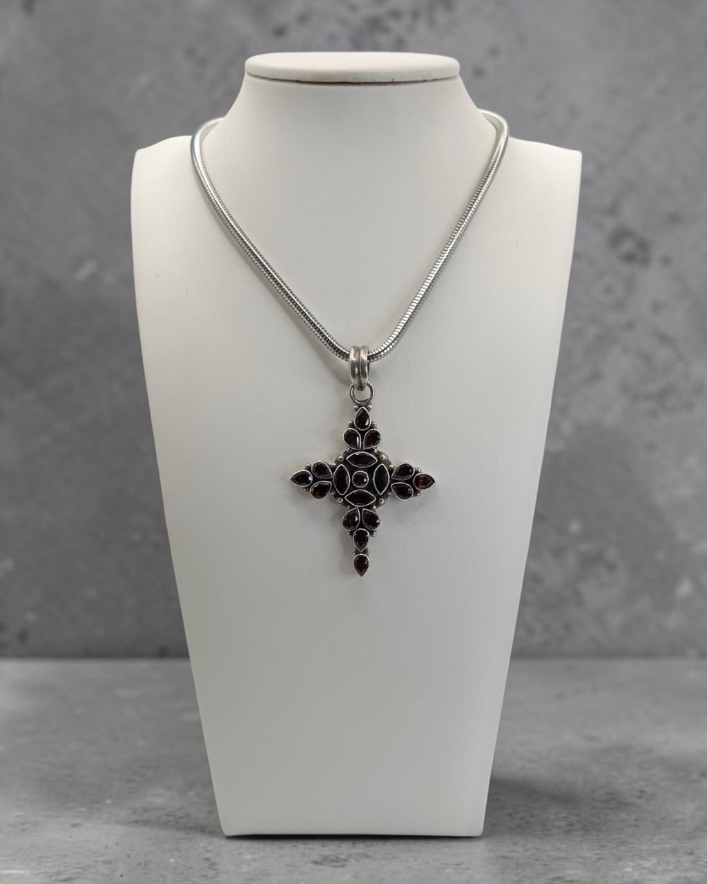 Sterling Silver 15.7 Grams Garnet Cross Pendant Necklace - Estate Sale (Great Condition)