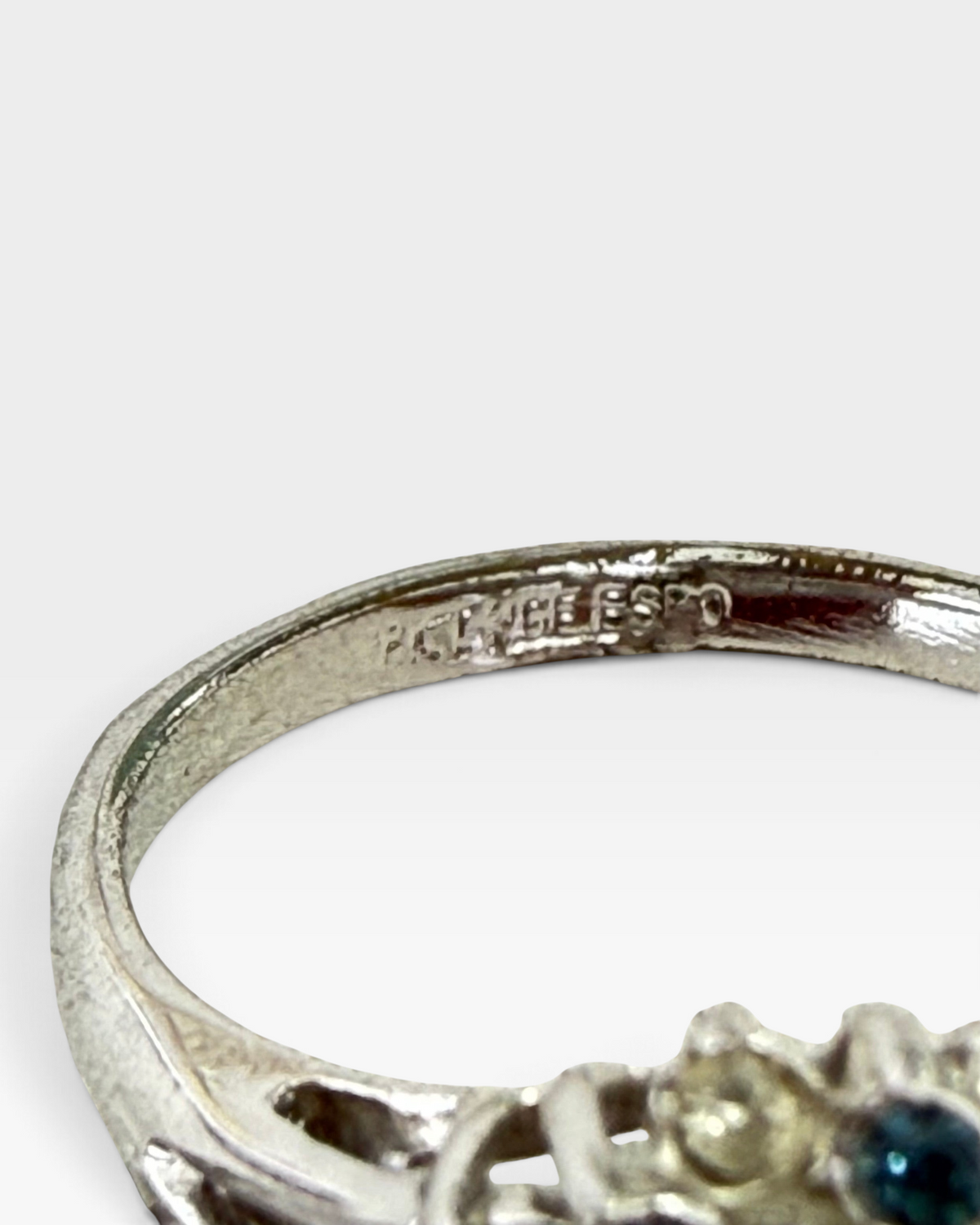 Cavallaro Creations silver-tone floral cluster ring with vintage-inspired band engraving