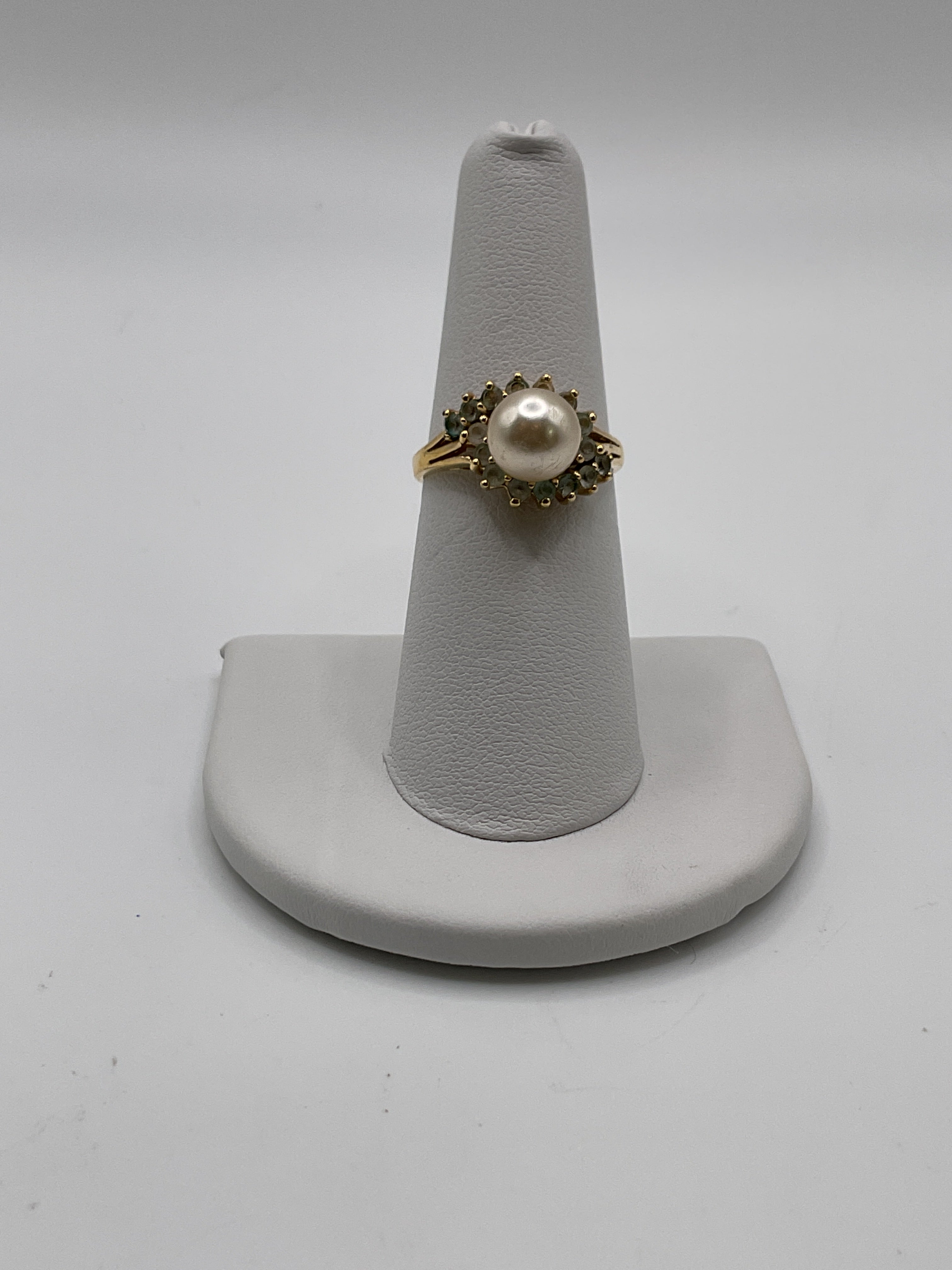Vintage Style Faux Pearl Halo Ring | Gold Tone Cocktail Ring - Estate Sale (Great Condition)