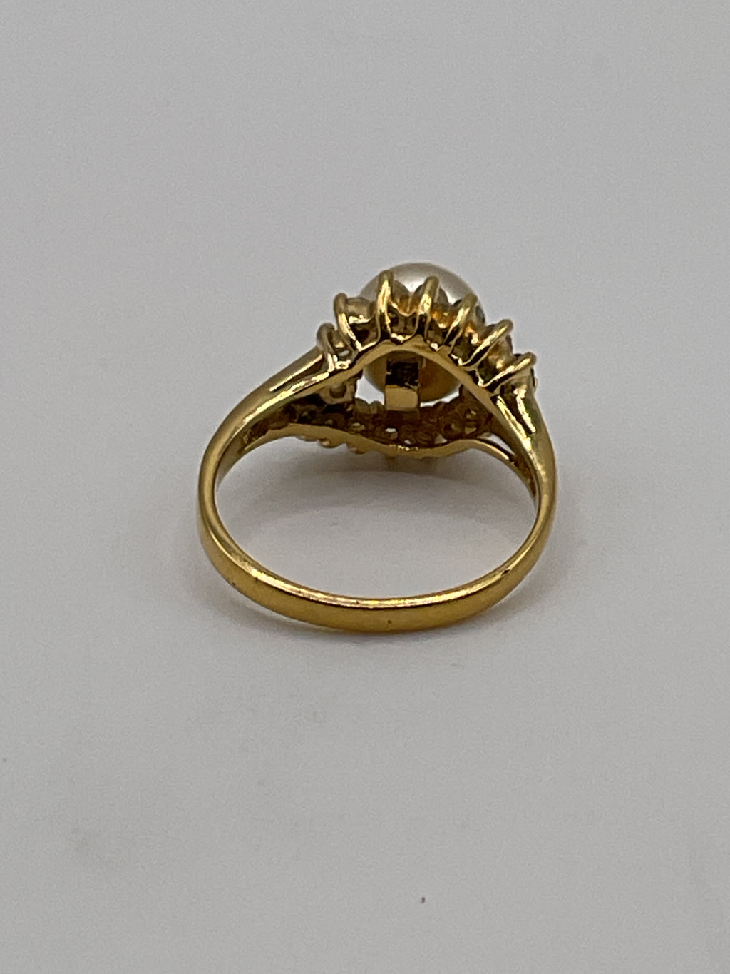 Vintage Style Faux Pearl Halo Ring | Gold Tone Cocktail Ring - Estate Sale (Great Condition)